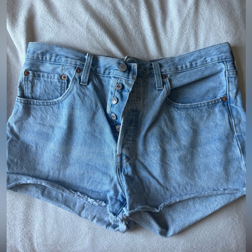 Levi’s 501 short shorts!